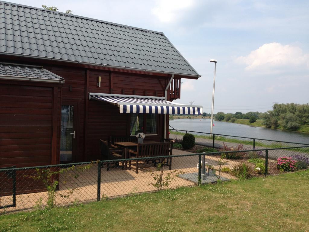 Viva La Vie Villa Maaseik Bagian luar foto